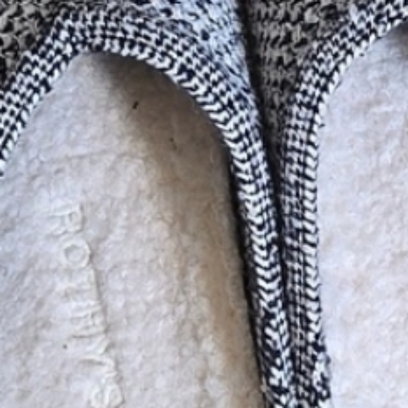 Rothys clog slip on w10. Quick List Per Request For A Show - Picture 9 of 13